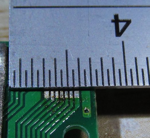 基板対基板コネクタのピッチ（SD基板側）