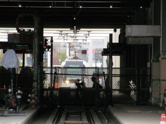 富山駅北口から南口を覗く（2019年10月26日撮影）